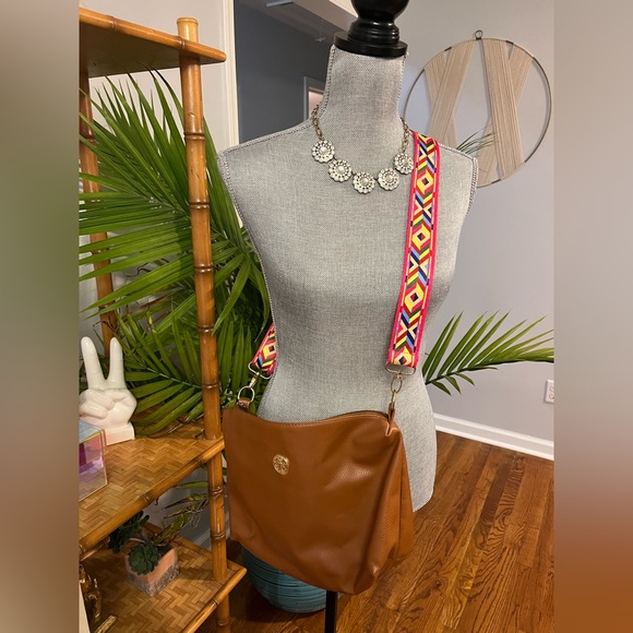 Cute Crossbody! - Picture 2 of 12